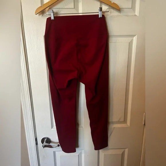 P’tula Crop Leggings in Red - Picture 3 of 7